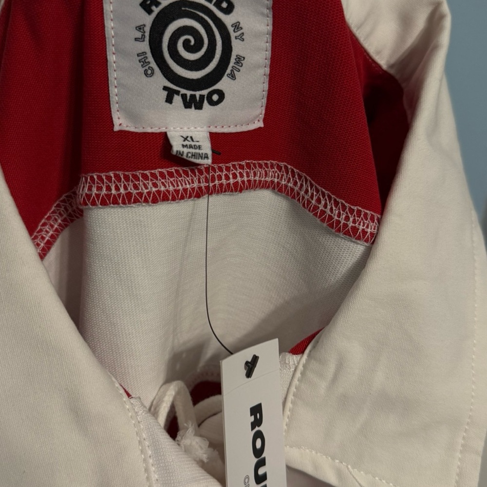 Round Two “R2 Research” Red & White Striped Rugby Shirt – XL - Picture 4 of 5